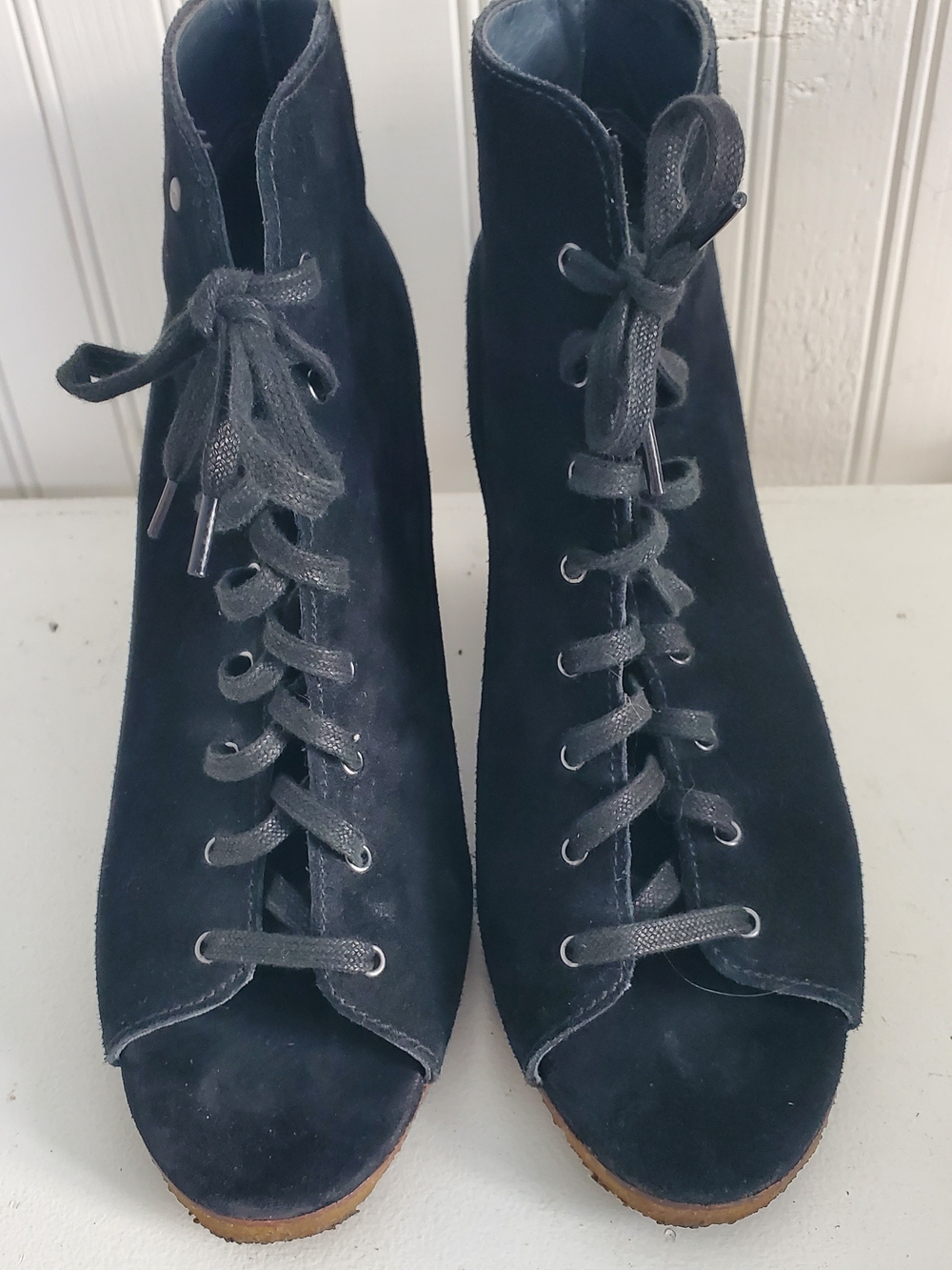 UGG Black Suede Lace-Up Peep Toe Ankle Booties Sz 9.5 Indie Sleaze Boho Chic Y2k